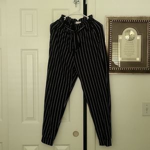 Full Circle Trends, B&w pants, size L